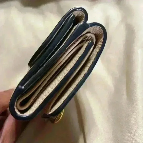 Chloe Mini Compact Wallet - Picture 8 of 9